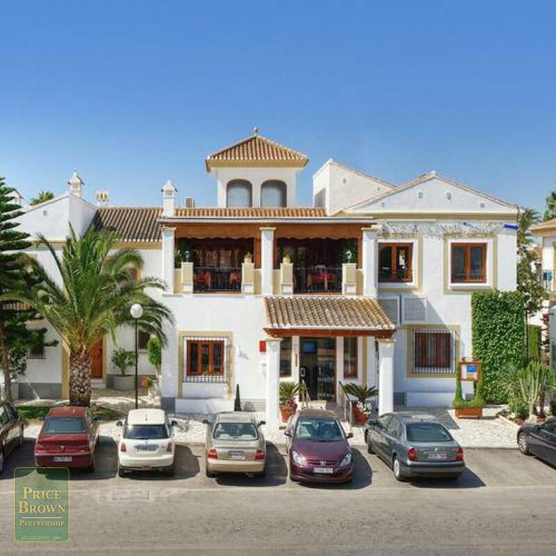 A1438: Apartamento en venta en Vera Playa, Almería