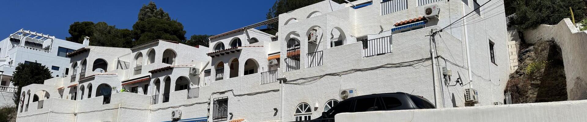 A1549: 1 Bedroom Apartment for Sale