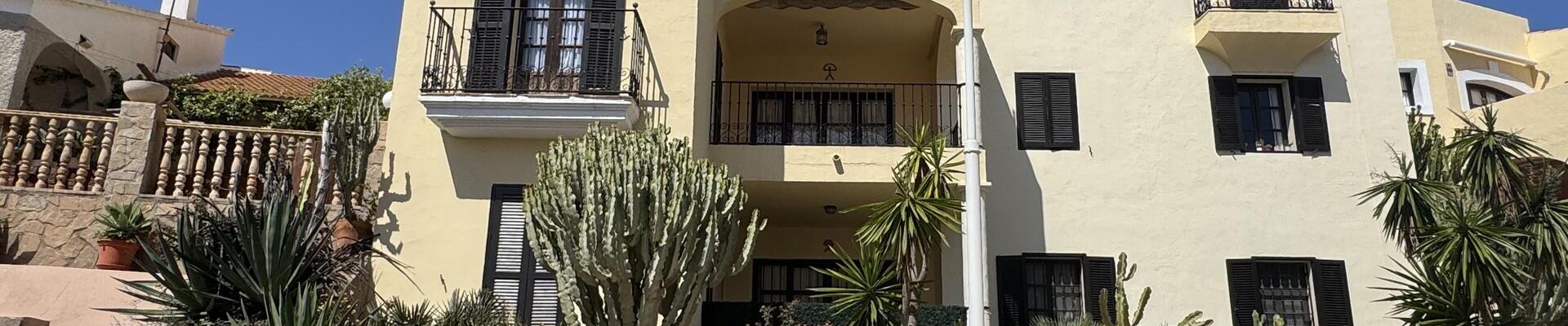 A1555: 1 Bedroom Apartment for Sale