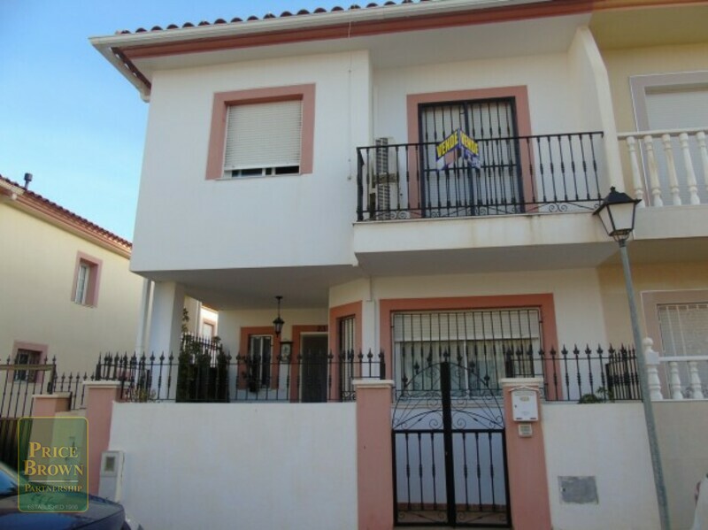 AF1002: Townhouse for Sale in Albox, Almería