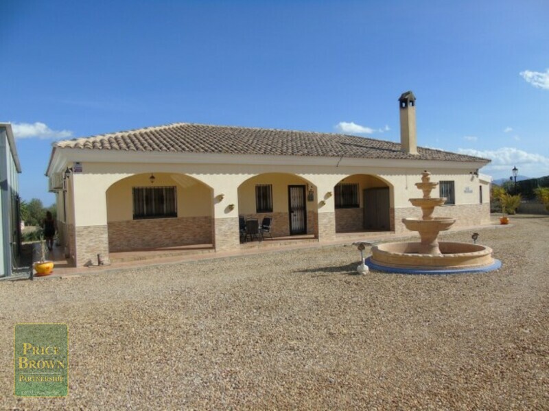 AF1039: Villa for Sale in Albox, Almería