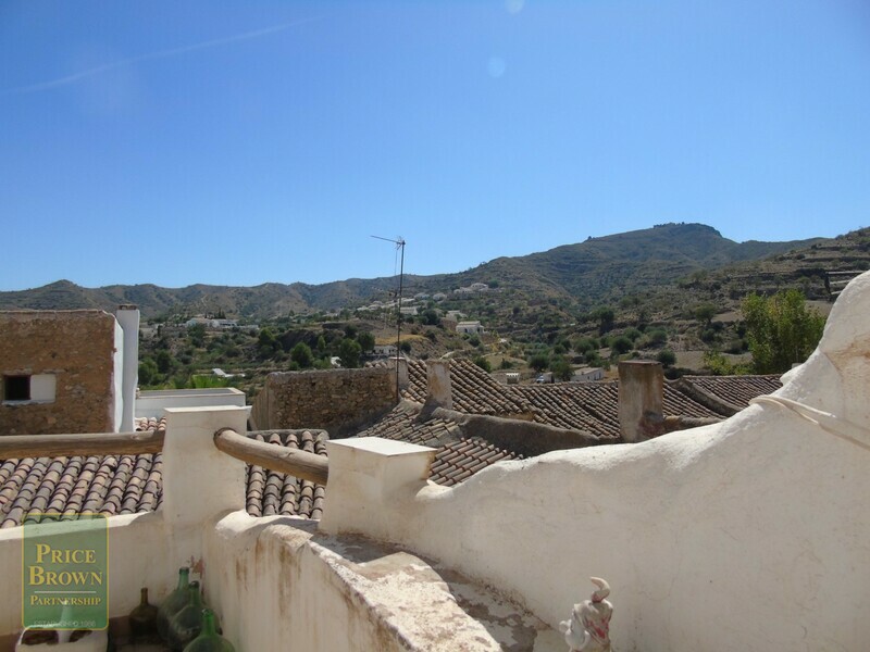 AF1049: Townhouse for Sale in Albanchez, Almería