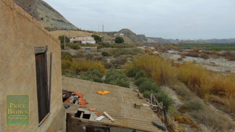 AF1095: Cortijo for Sale in Arboleas, Almería