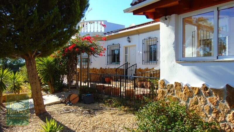 AF1103: Villa for Sale in Las Labores, Almería
