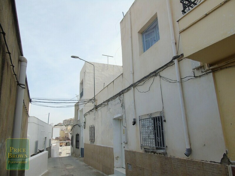 AF513: Townhouse for Sale in Macael, Almería