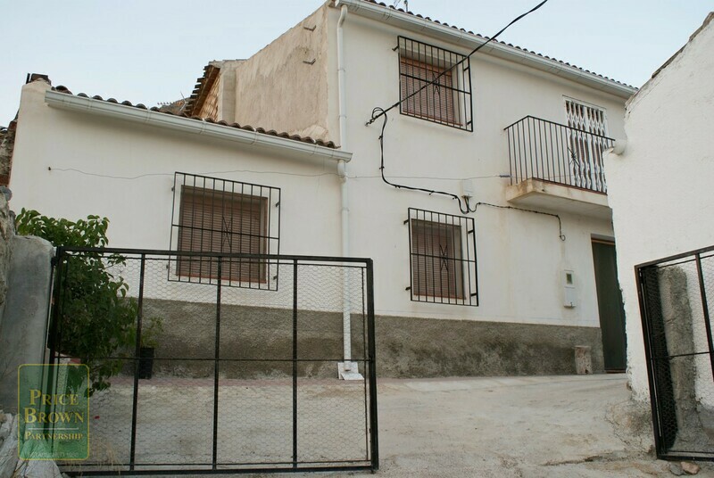 AF569: Cortijo for Sale in Oria, Almería
