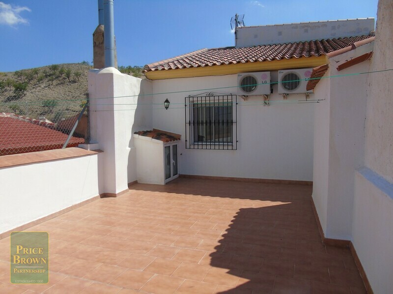 AF644: Villa for Sale in Arboleas, Almería