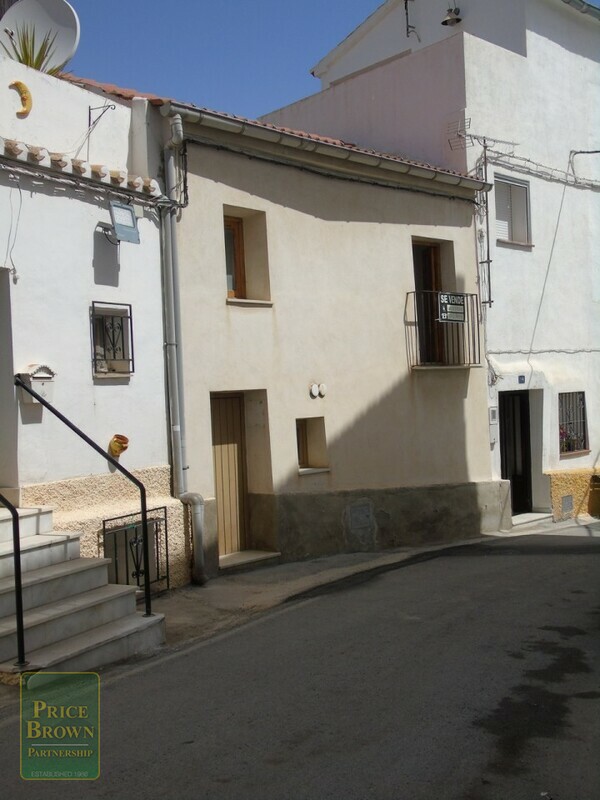 AF682: Townhouse for Sale in Seron, Almería