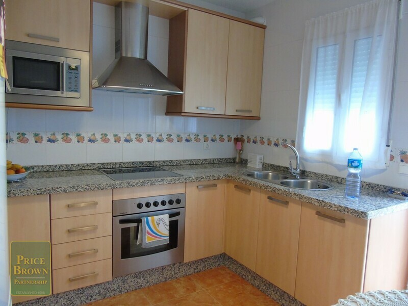 AF875: Townhouse for Sale in Fines, Almería