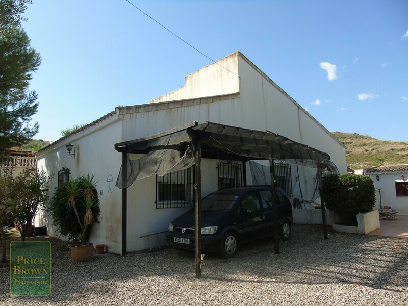 AF963: Villa for Sale in Albanchez, Almería