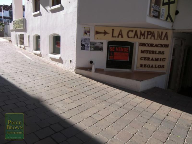 C644: Commercial Property for Sale in Mojácar, Almería