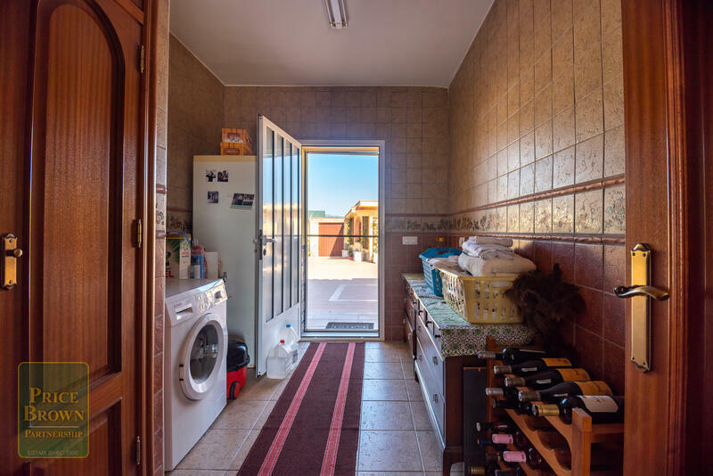 DV1516: Chalet en venta en Turre, Almería