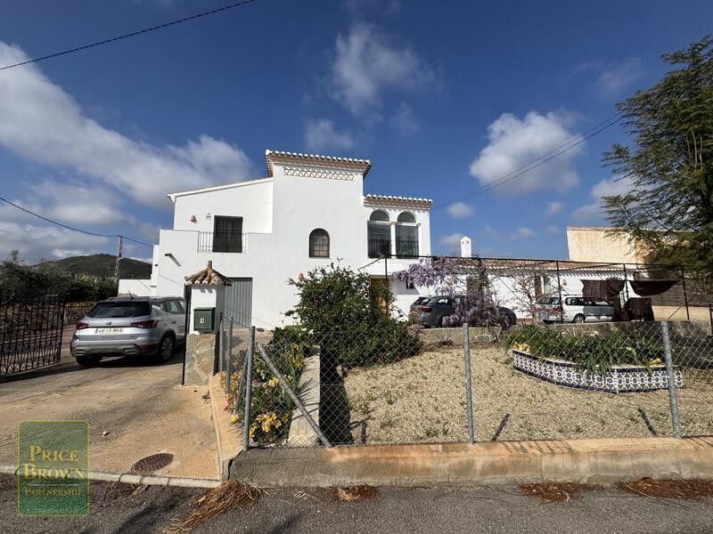 DV1607: Cortijo / Villa for Sale in Aljariz, Almería DV1607: Cortijo / Villa for Sale in Aljariz, Almería