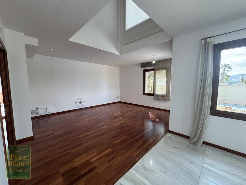 DV1613: Villa for Sale in Huercal-Overa, Almería