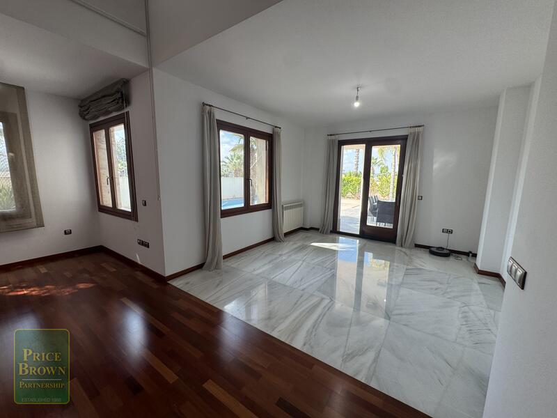 DV1613: Villa for Sale in Huercal-Overa, Almería