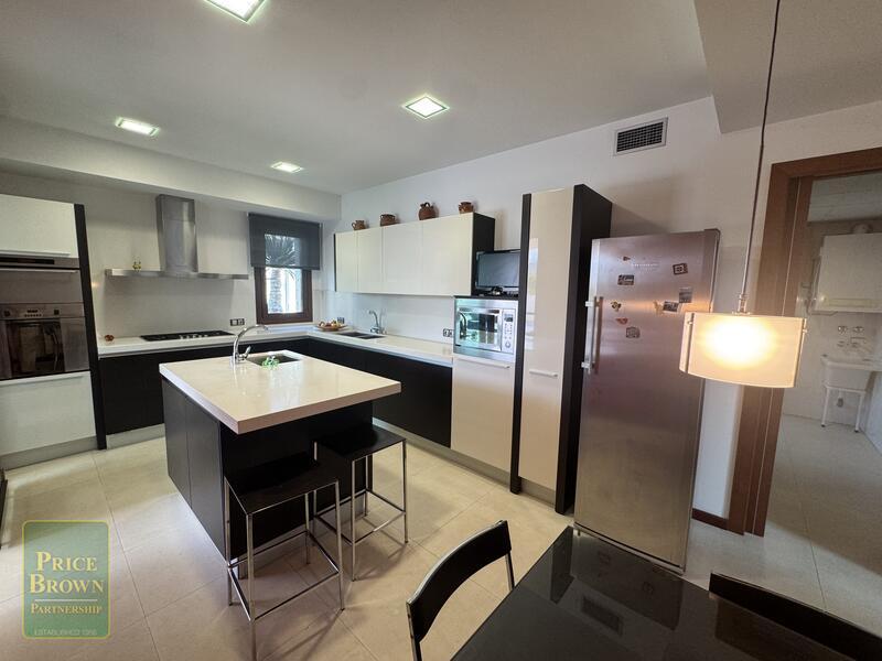 DV1613: Villa for Sale in Huercal-Overa, Almería