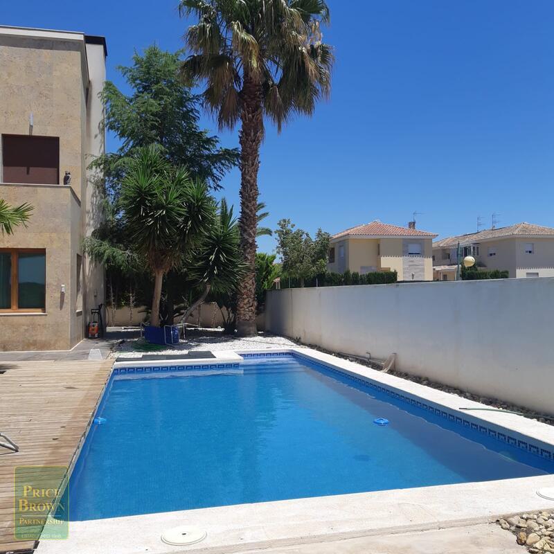 DV1613: Villa for Sale in Huercal-Overa, Almería