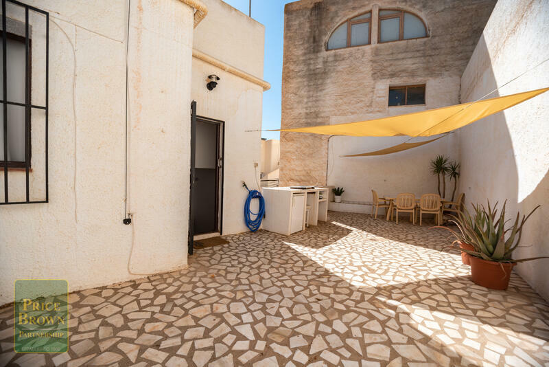 FG: Townhouse for Rent in Mojácar, Almería