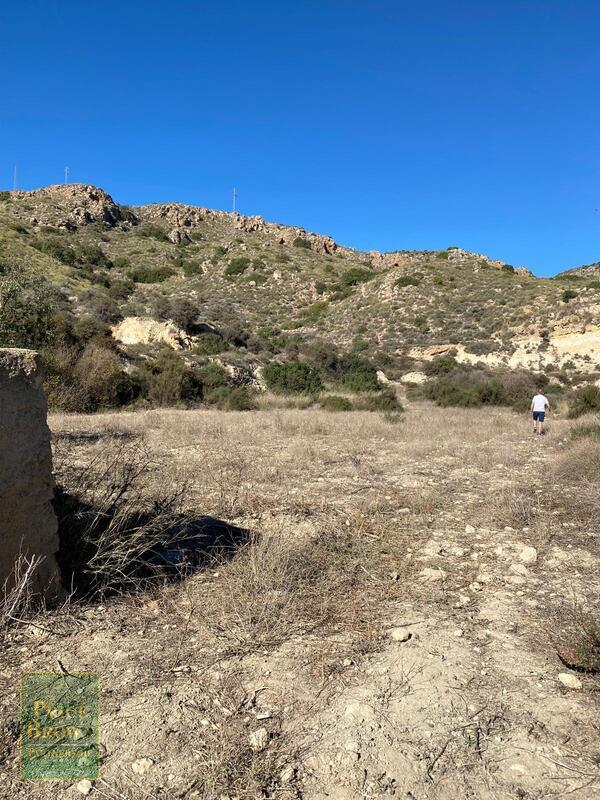 0 Bedroom Land in Cariatiz