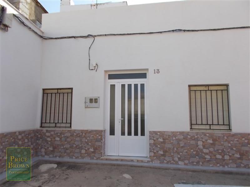 LV724: Townhouse for Sale in Tabernas, Almería