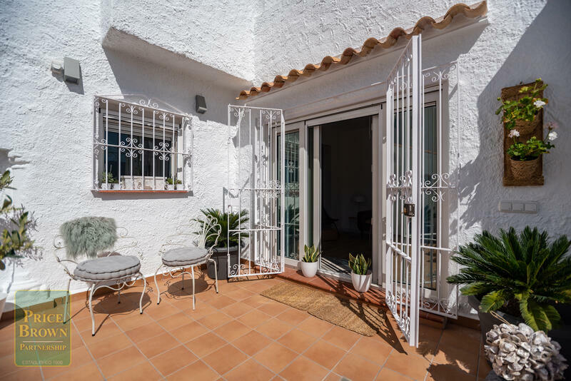 LV793: Townhouse for Sale in Cortijo Grande, Almería