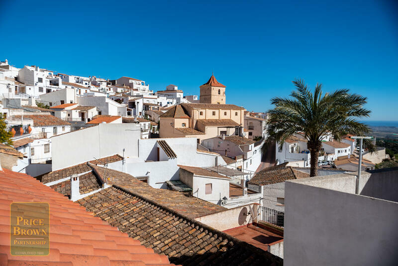 LV807: Townhouse for Sale in Bedar, Almería
