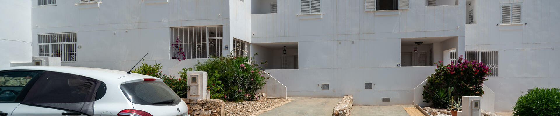 LV813: 3 Bedroom Townhouse for Sale
