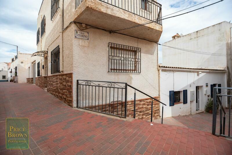 LV822: Duplex en venta en Turre, Almería