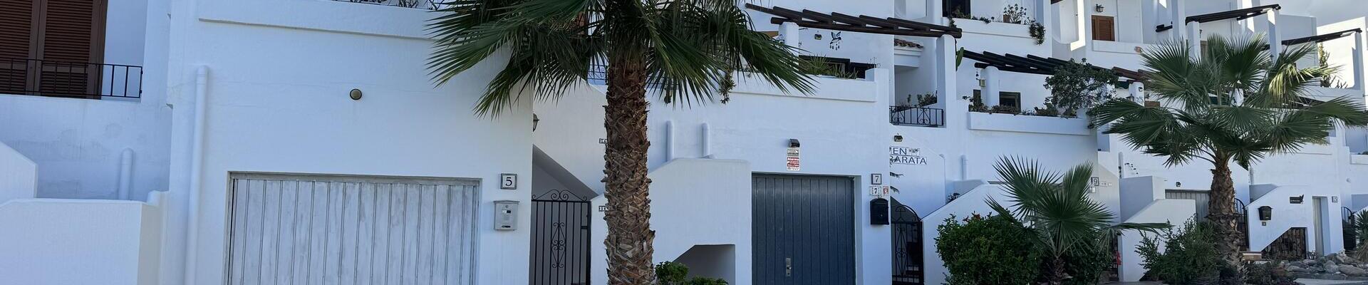LV857: 3 Bedroom Townhouse for Sale