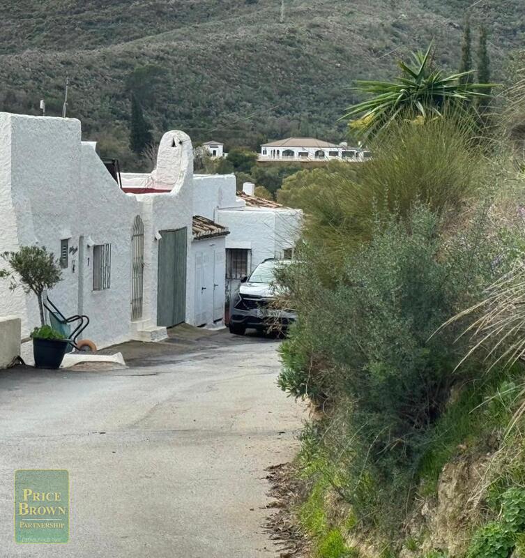LV871: Villa for Sale in Turre, Almería