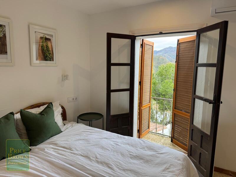 LV871: Villa for Sale in Turre, Almería