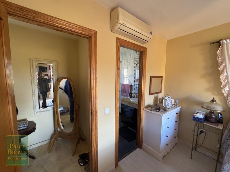 LV876: Townhouse for Sale in Vera Playa, Almería LV876: Townhouse for Sale in Vera Playa, Almería