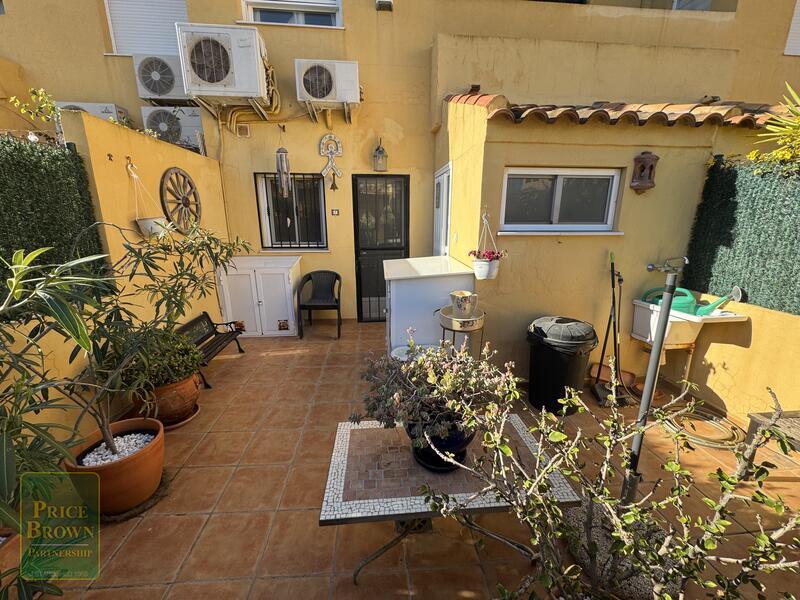 LV876: Townhouse for Sale in Vera Playa, Almería LV876: Townhouse for Sale in Vera Playa, Almería