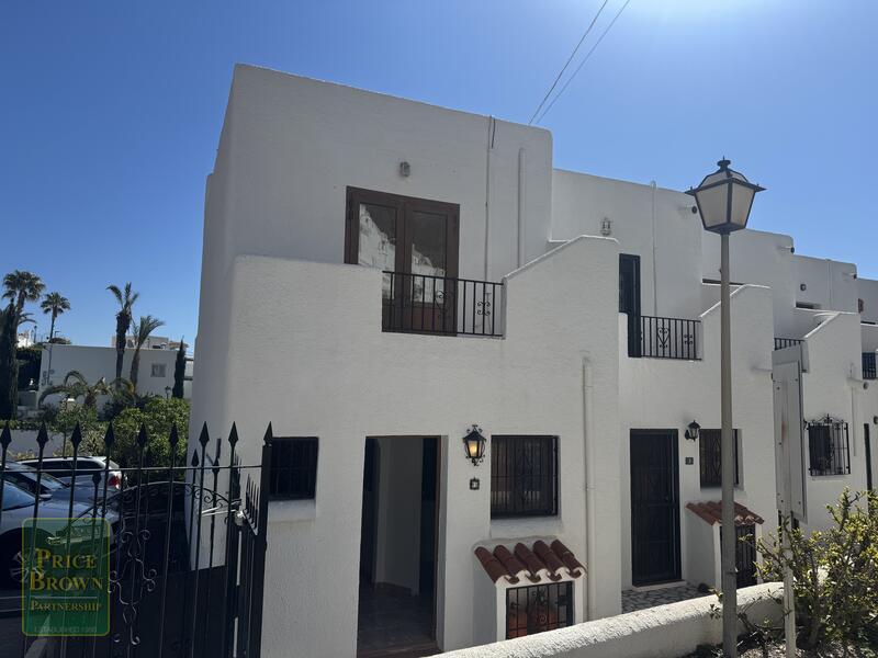 LV877: Townhouse for Sale in Mojácar, Almería