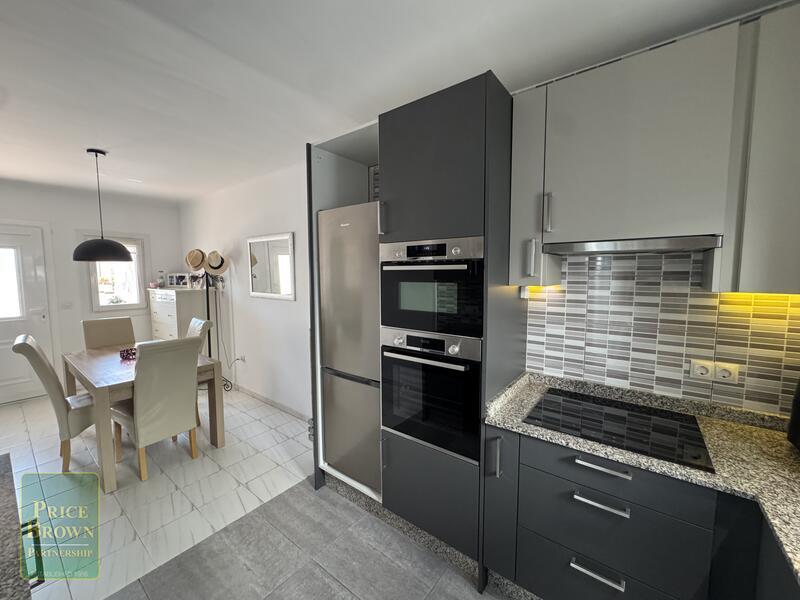 LV883: Townhouse for Sale in Mojácar, Almería