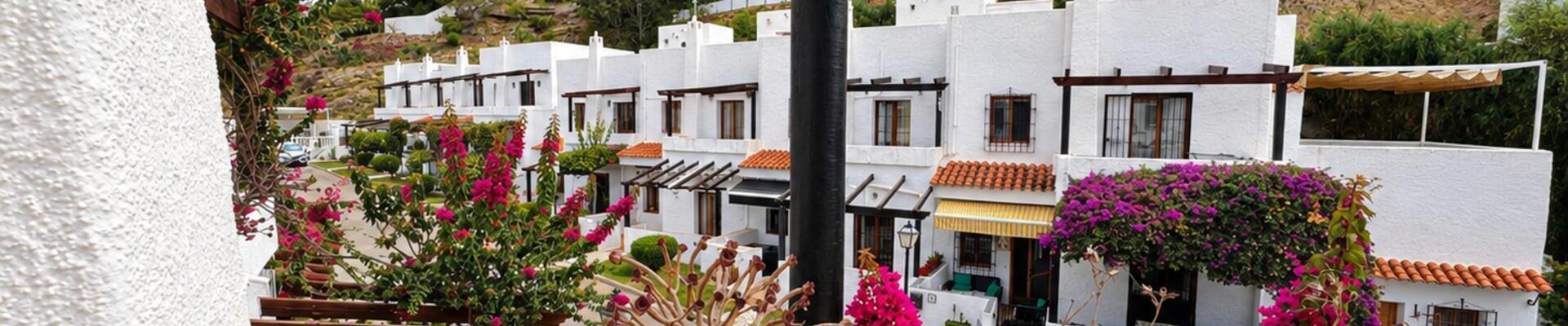 LV884: 2 Bedroom Townhouse for Sale