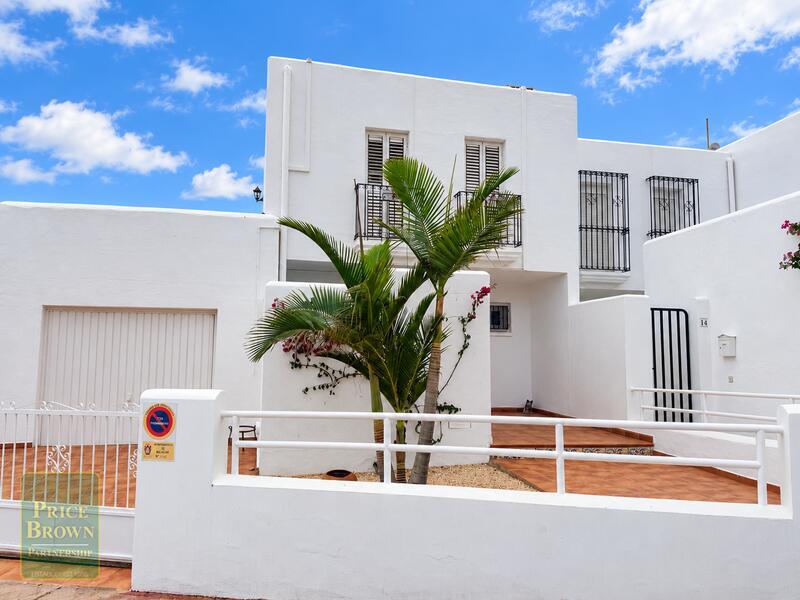 LV885: Townhouse for Sale in Mojácar, Almería