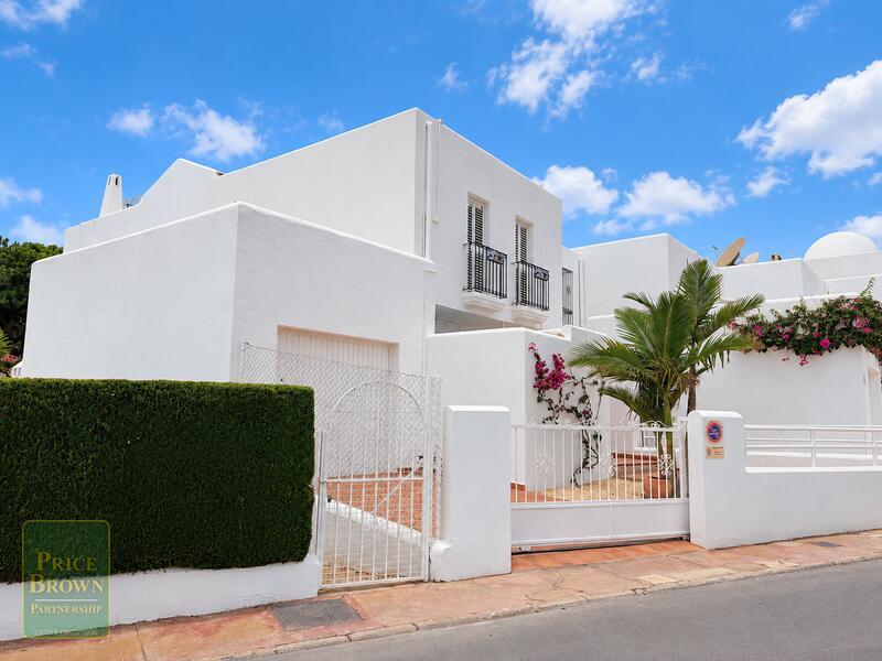 LV885: Townhouse for Sale in Mojácar, Almería