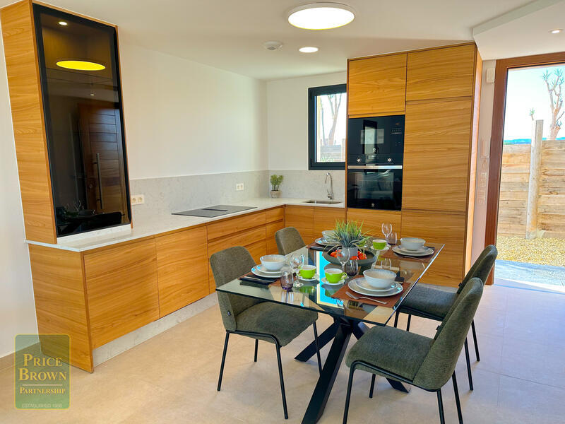 ND1-Cricket: Townhouse for Sale in Cuevas del Almanzora, Almería