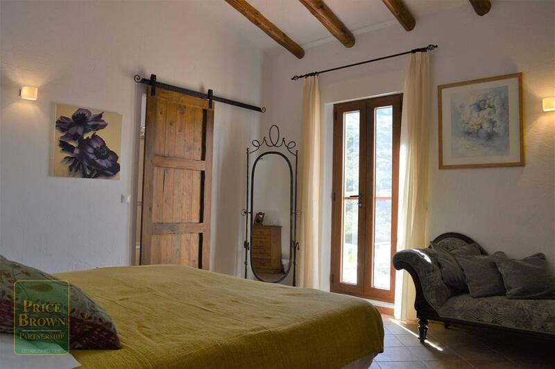 PBOL1596: Villa for Sale in Turre, Almería