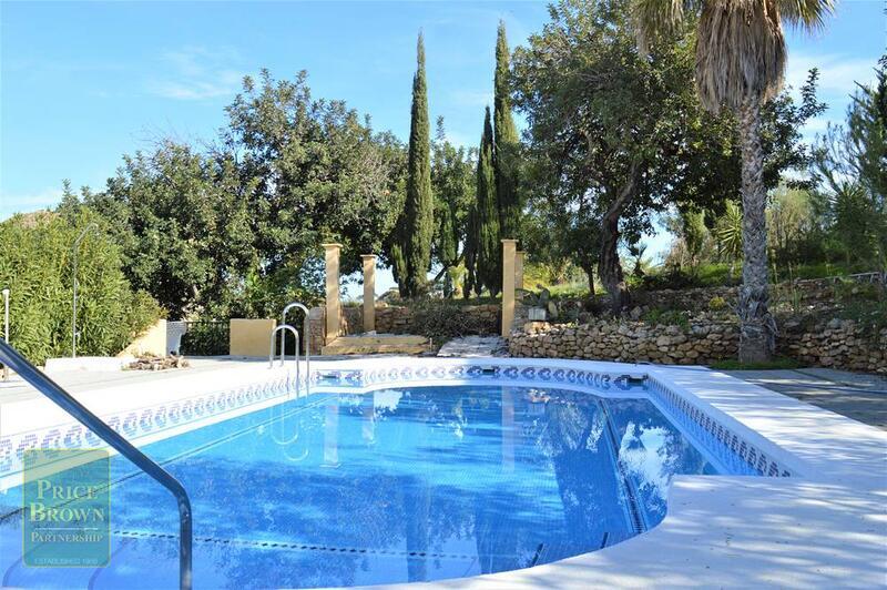 PBOL1596: Villa for Sale in Turre, Almería