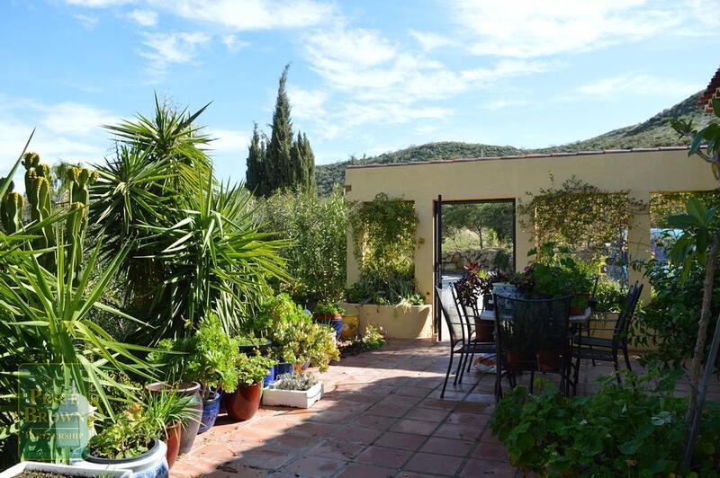 PBOL1596: Villa for Sale in Turre, Almería