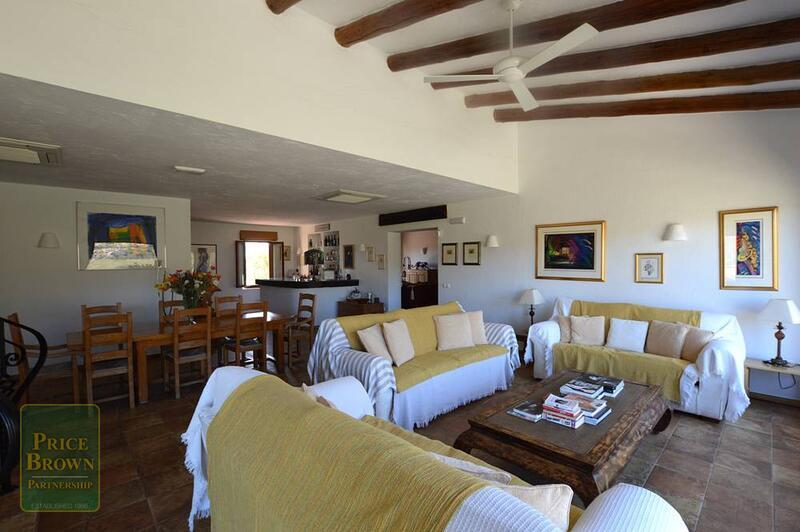 PBOL1596: Villa for Sale in Turre, Almería