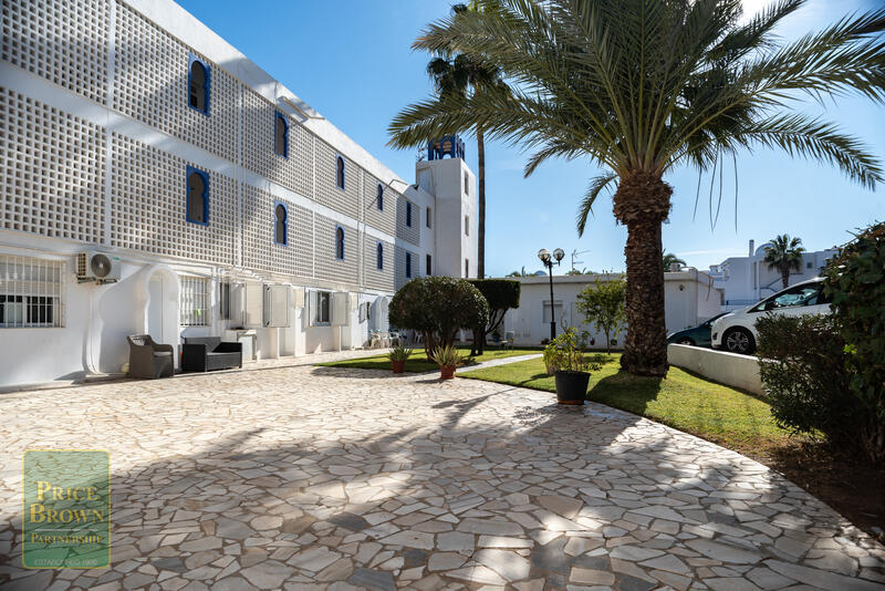 VR: Apartment for Rent in Mojácar, Almería